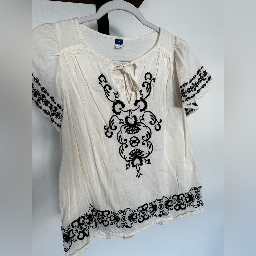 Old Navy, women embroidered tie-front blouse, white and black